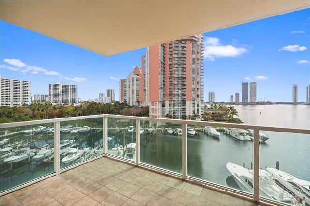 3330 NE 190th Street 712, Aventura, FL 33180