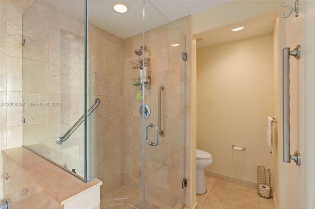 3330 NE 190th Street 712, Aventura, FL 33180