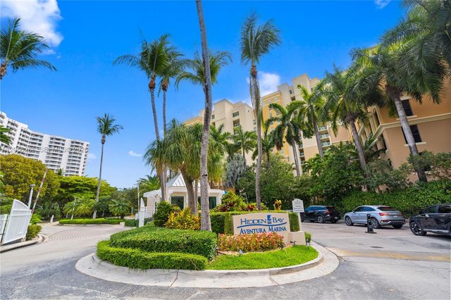 3330 NE 190th Street 712, Aventura, FL 33180