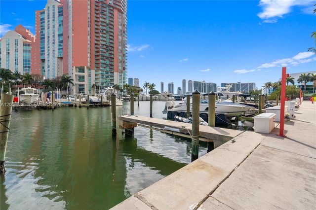 3330 NE 190th Street 712, Aventura, FL 33180