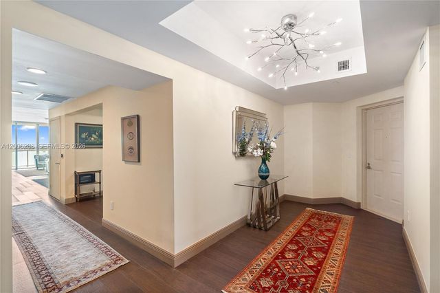 3330 NE 190th Street 712, Aventura, FL 33180