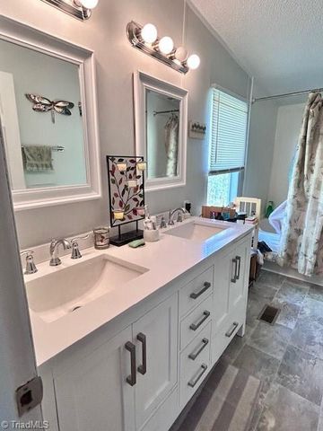 4430 Effie Lane, Walkertown, NC 27051