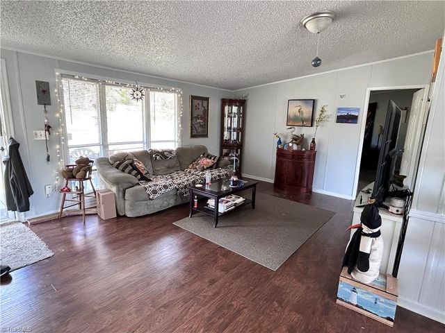 4430 Effie Lane, Walkertown, NC 27051