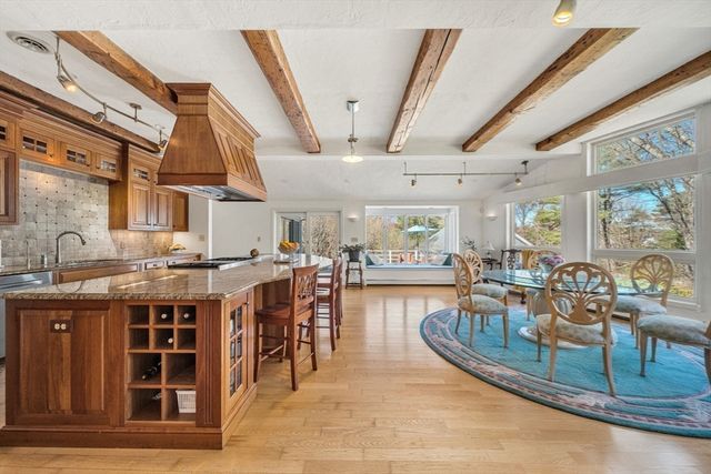 39 Kings Grant Rd, Weston, MA 02493