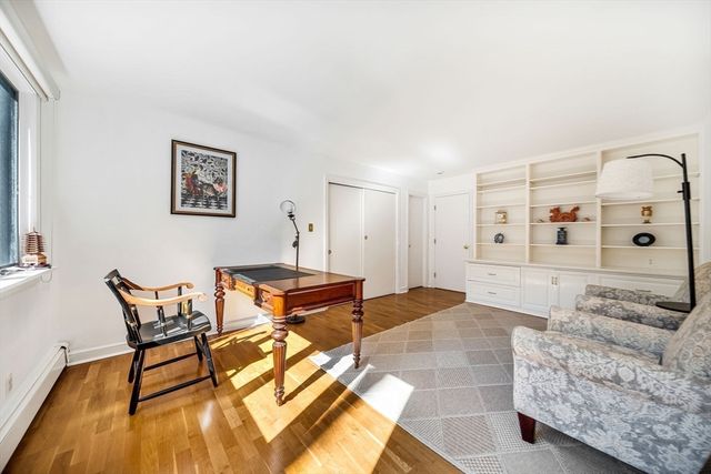 39 Kings Grant Rd, Weston, MA 02493