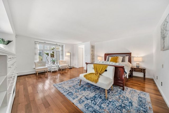 39 Kings Grant Rd, Weston, MA 02493