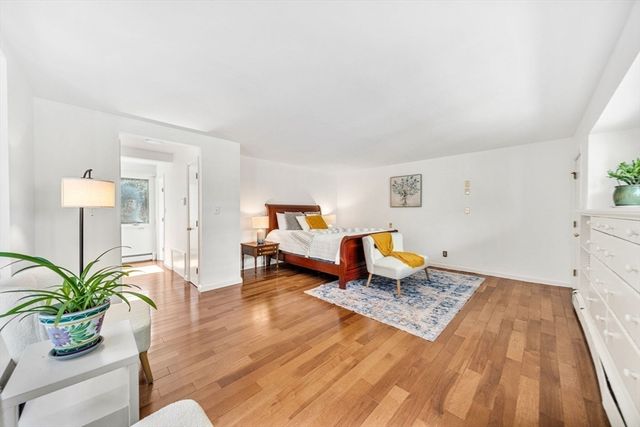 39 Kings Grant Rd, Weston, MA 02493