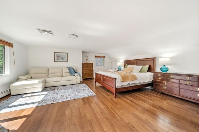 39 Kings Grant Rd, Weston, MA 02493
