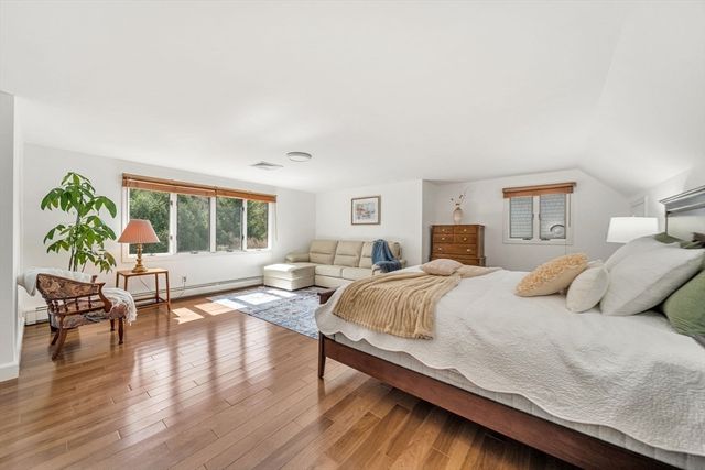 39 Kings Grant Rd, Weston, MA 02493