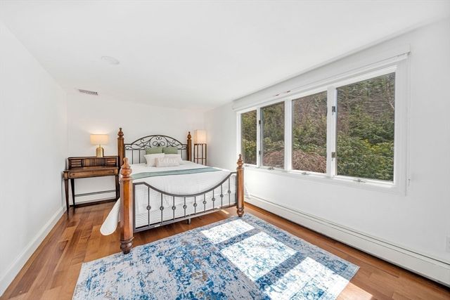 39 Kings Grant Rd, Weston, MA 02493