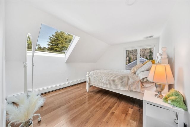39 Kings Grant Rd, Weston, MA 02493