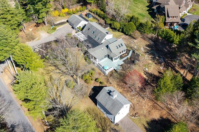 39 Kings Grant Rd, Weston, MA 02493
