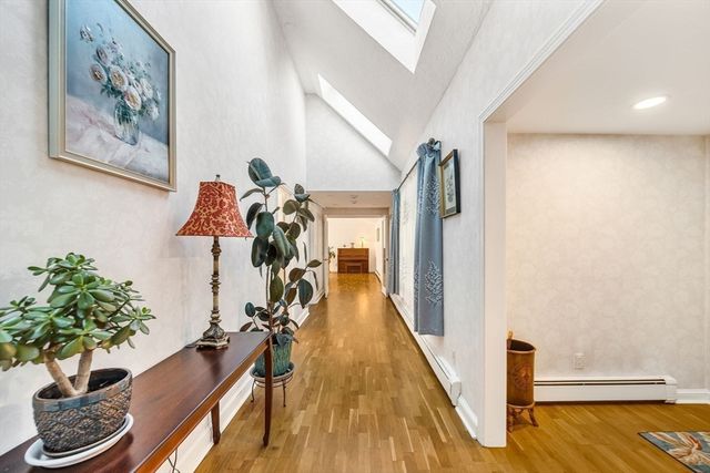 39 Kings Grant Rd, Weston, MA 02493