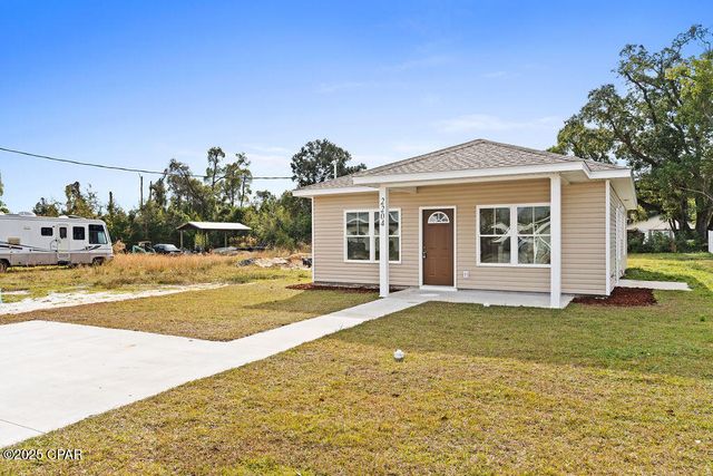 2204 E 8th Street, Panama City, FL 32401