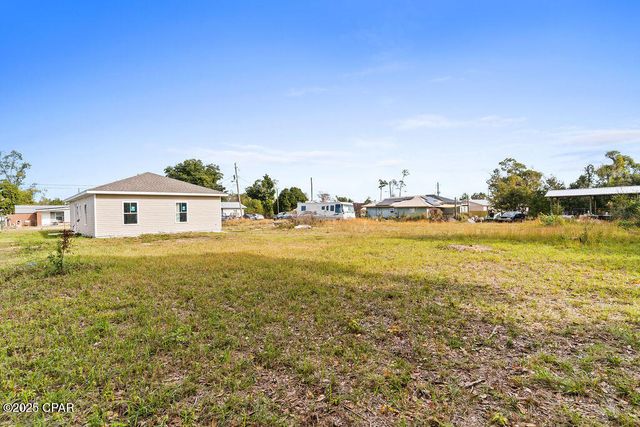 2204 E 8th Street, Panama City, FL 32401