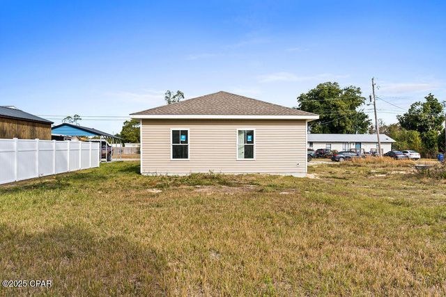 2204 E 8th Street, Panama City, FL 32401