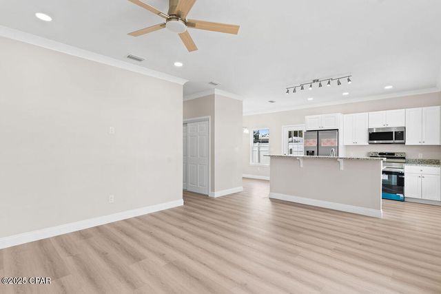 2204 E 8th Street, Panama City, FL 32401