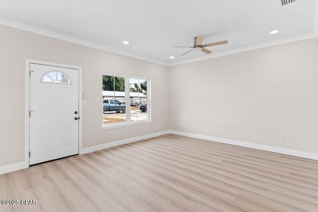 2204 E 8th Street, Panama City, FL 32401