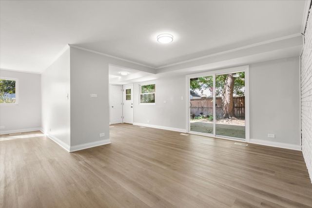 1702 N Drury Lane, Arlington Heights, IL 60004