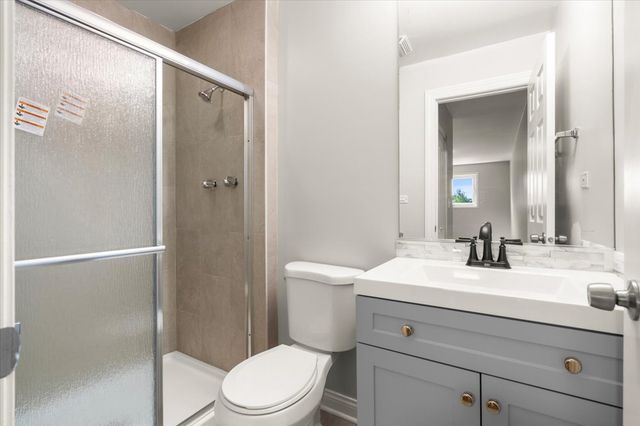 1702 N Drury Lane, Arlington Heights, IL 60004