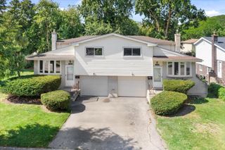 1702 N Drury Lane, Arlington Heights, IL 60004