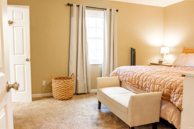 905 N Pheasant Court, Vincennes, IN 47591