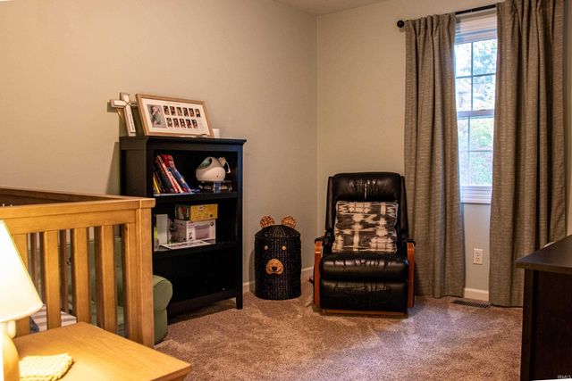 905 N Pheasant Court, Vincennes, IN 47591