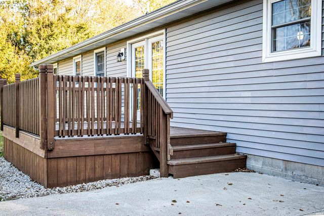 905 N Pheasant Court, Vincennes, IN 47591