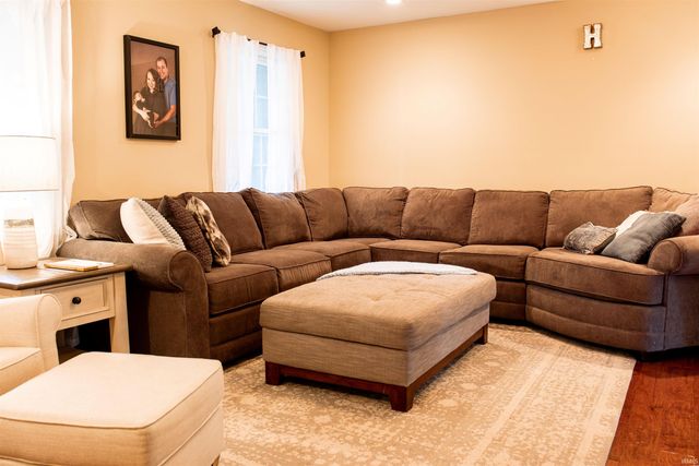 905 N Pheasant Court, Vincennes, IN 47591