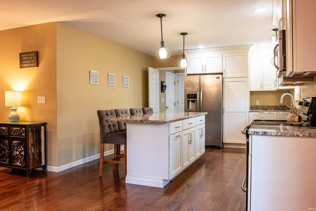 905 N Pheasant Court, Vincennes, IN 47591