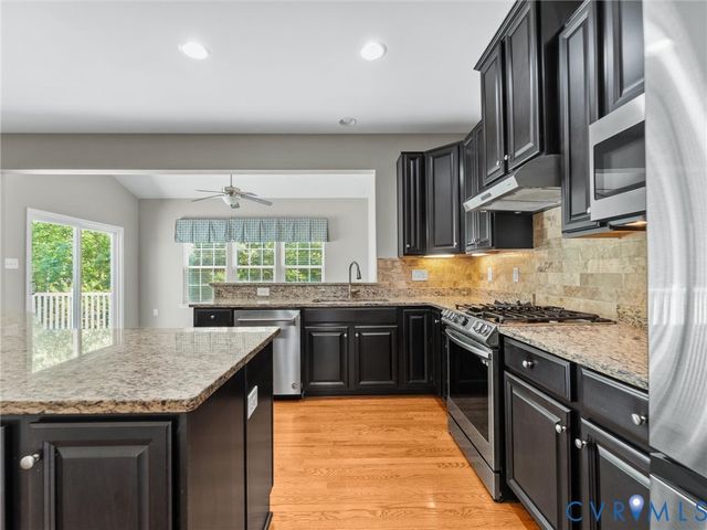 9817 Harvest Honey Rd, Mechanicsville, VA 23116