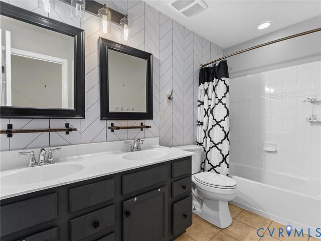 9817 Harvest Honey Rd, Mechanicsville, VA 23116