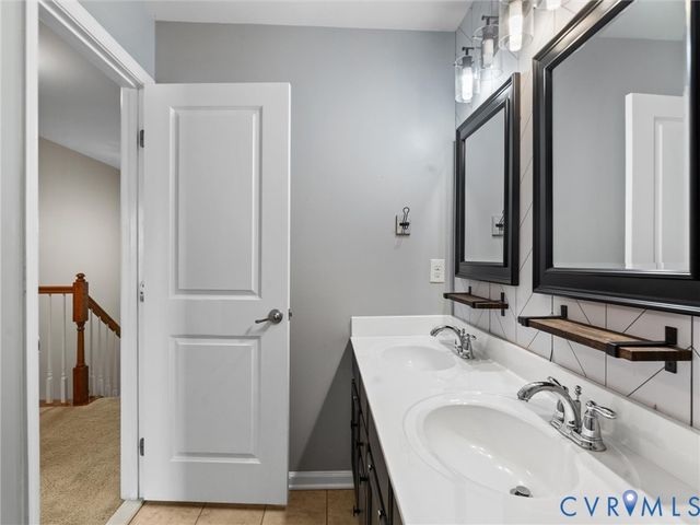 9817 Harvest Honey Rd, Mechanicsville, VA 23116