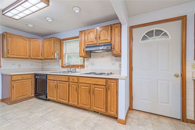 10 Joanth Terrace, Westerly, RI 02891