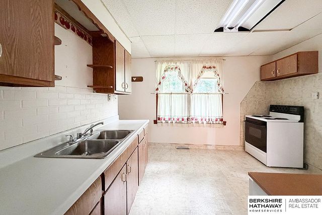 323 Benton Street, Council Bluffs, IA 51503