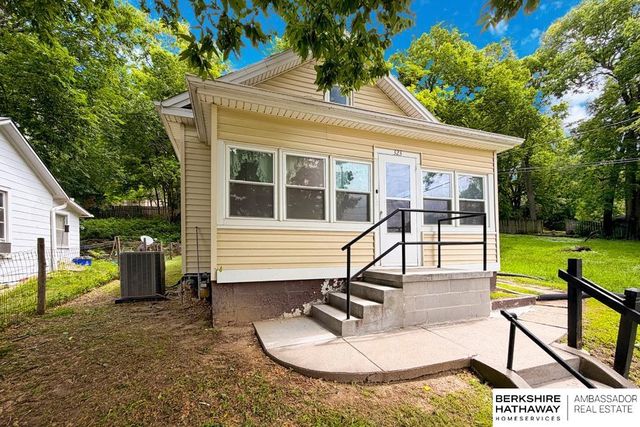 323 Benton Street, Council Bluffs, IA 51503