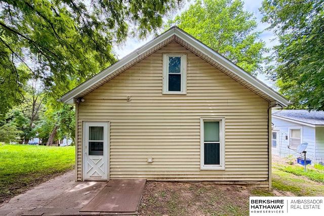 323 Benton Street, Council Bluffs, IA 51503