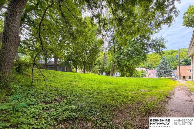 323 Benton Street, Council Bluffs, IA 51503