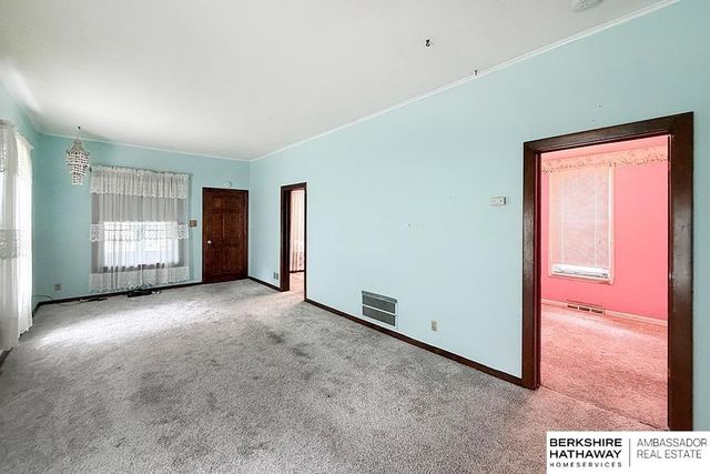 323 Benton Street, Council Bluffs, IA 51503