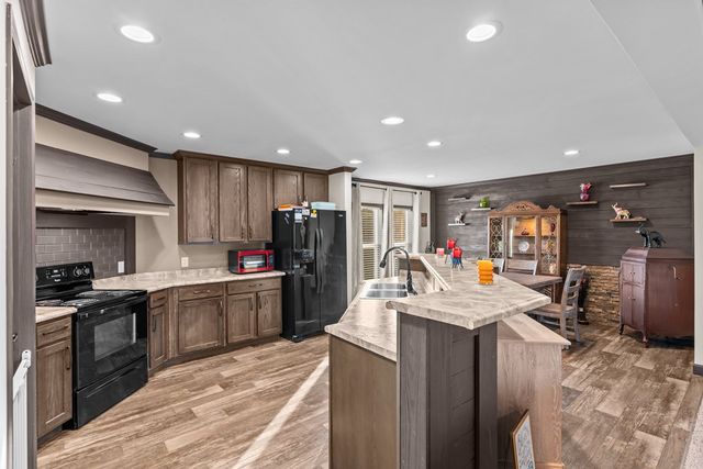 200 Apricot Drive, Headland, AL 36345