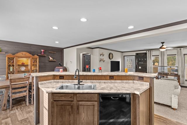 200 Apricot Drive, Headland, AL 36345