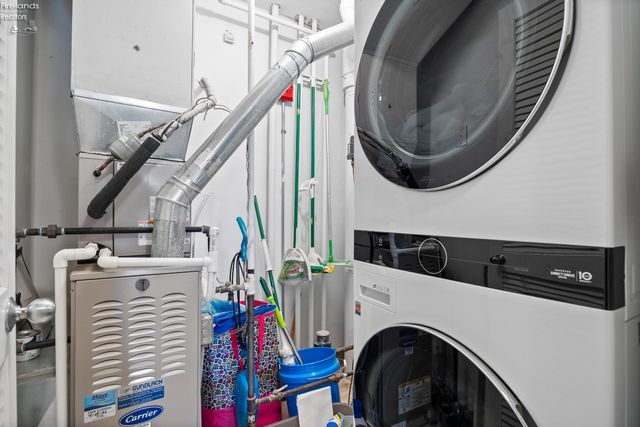 42 Marina Point Drive, Sandusky, OH 44870