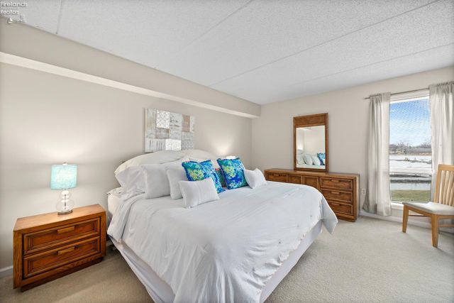 42 Marina Point Drive, Sandusky, OH 44870