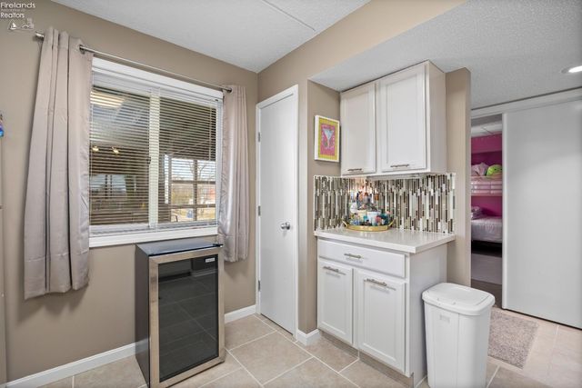 42 Marina Point Drive, Sandusky, OH 44870