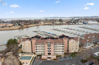 42 Marina Point Drive, Sandusky, OH 44870