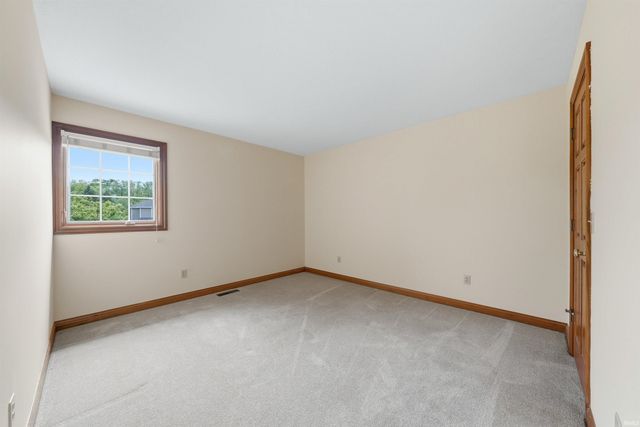8215 Killeen Run, Fort Wayne, IN 46835