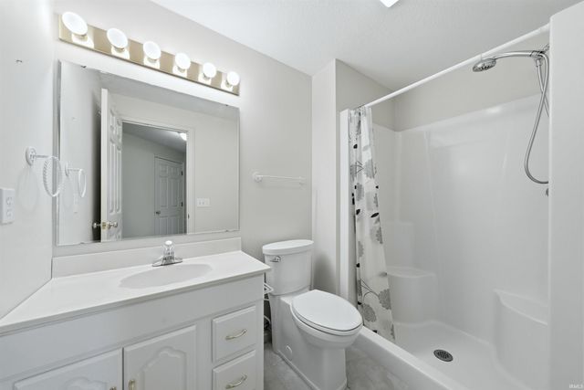 8215 Killeen Run, Fort Wayne, IN 46835