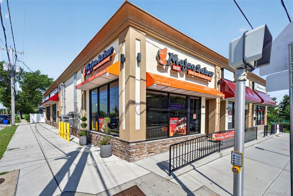 281 Clinton Street, Hempstead, NY 11550 — exterior