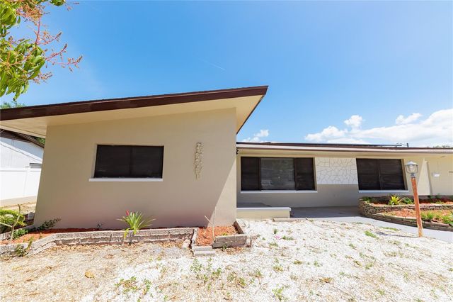 4946 DR MARTIN LUTHER KING JR STREET S, St Petersburg, FL 33705
