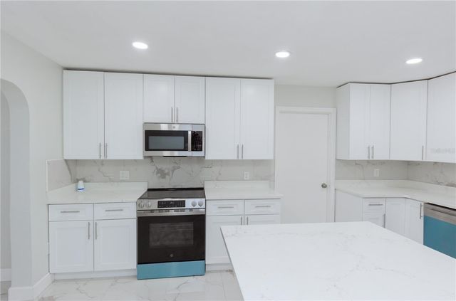 4946 DR MARTIN LUTHER KING JR STREET S, St Petersburg, FL 33705
